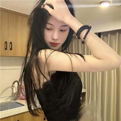 香闺春暖 海报